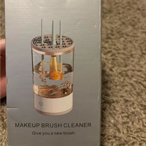 Brush cleaner